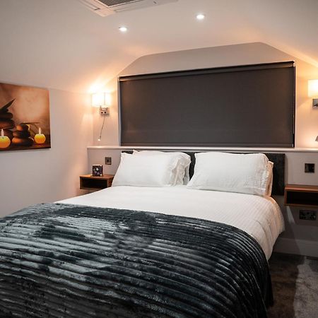 Chestnut Retreat A Stunning Annex Apartment Ossett Kültér fotó